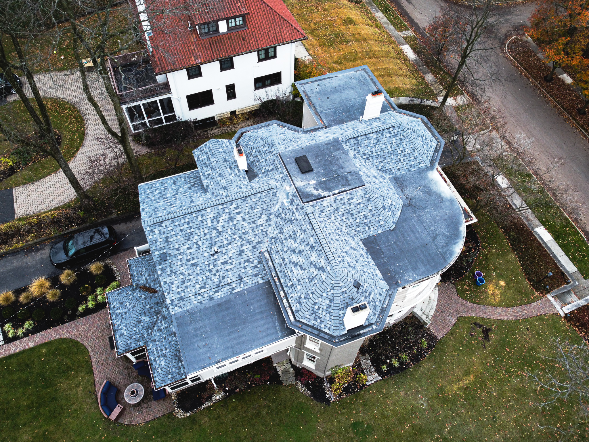 Aesthetic Appeal: Choosing Roofing Materials to Complement Your Home's Style